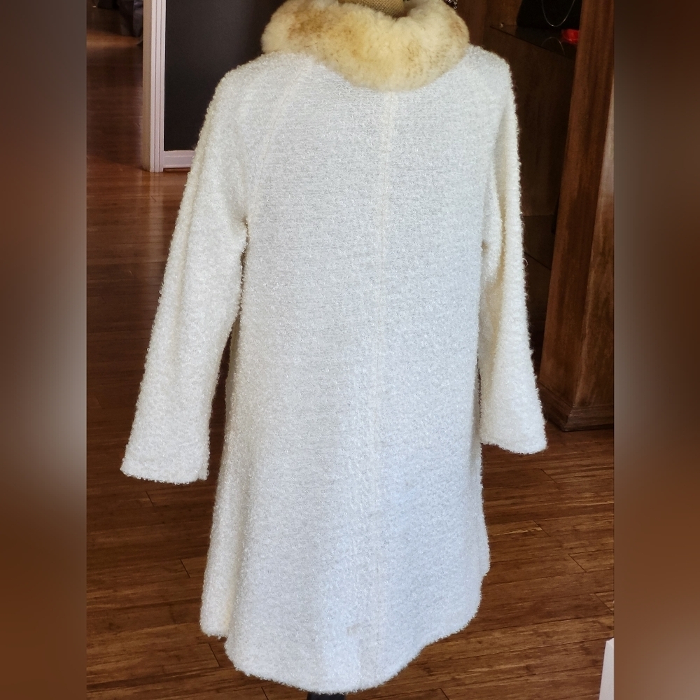 1950s Ivory Wool Boucle Swing Coat Faux Fur Collar Medium - Picture 8 of 12